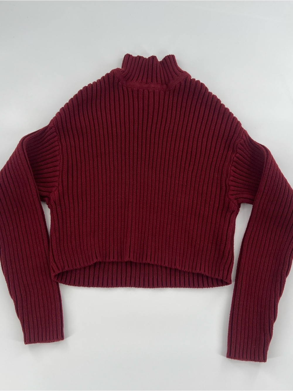 La Hearts Ribbed Turtleneck Sweater - Burgundy